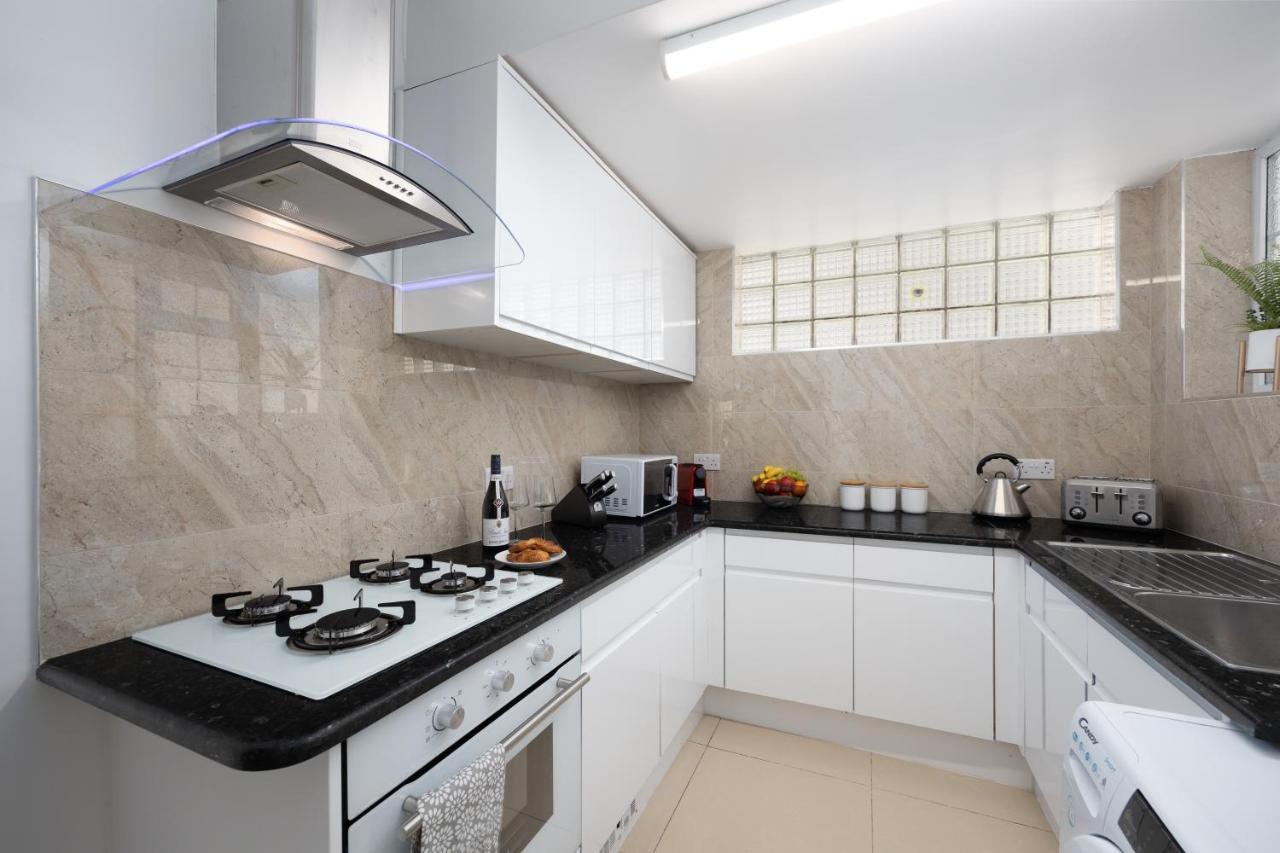 Spacious 4 Bedroom House Next To Kensington Palace لندن المظهر الخارجي الصورة