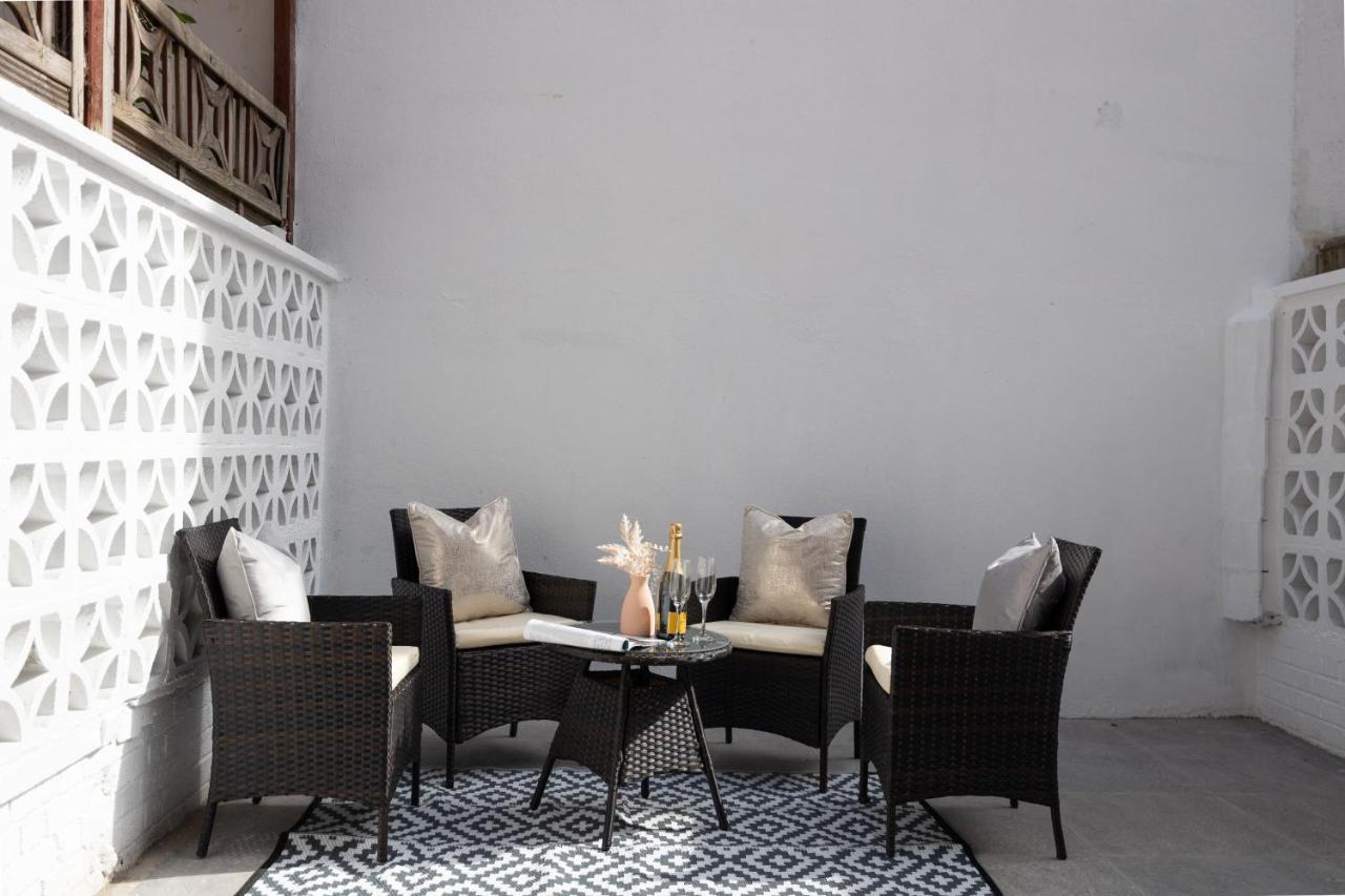 Spacious 4 Bedroom House Next To Kensington Palace لندن المظهر الخارجي الصورة