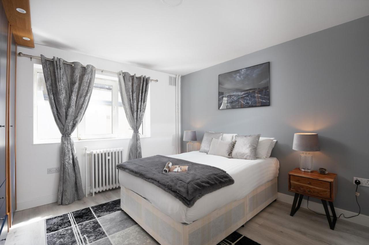 Spacious 4 Bedroom House Next To Kensington Palace لندن المظهر الخارجي الصورة