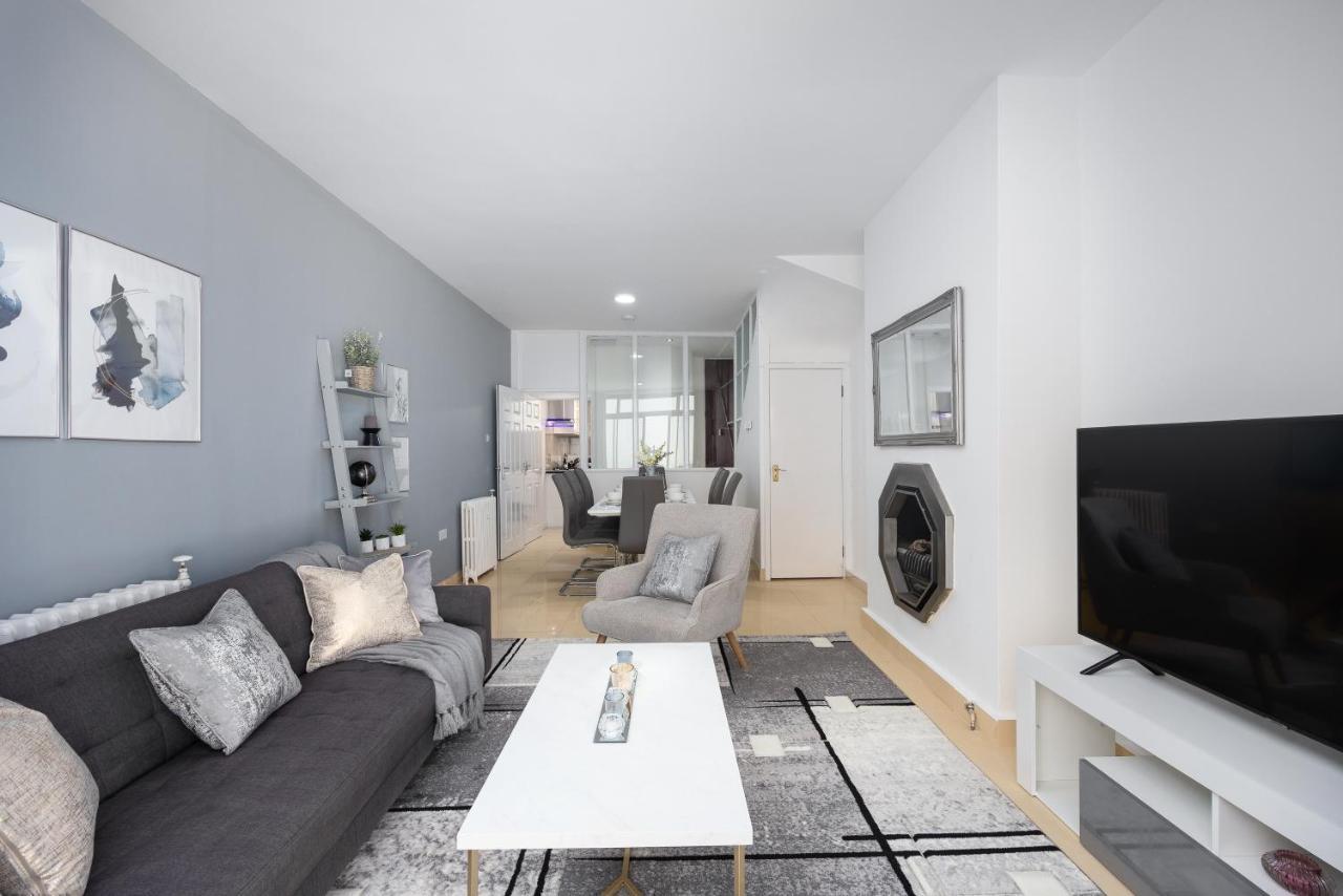 Spacious 4 Bedroom House Next To Kensington Palace لندن المظهر الخارجي الصورة