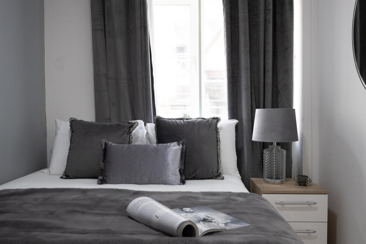 Spacious 4 Bedroom House Next To Kensington Palace لندن المظهر الخارجي الصورة