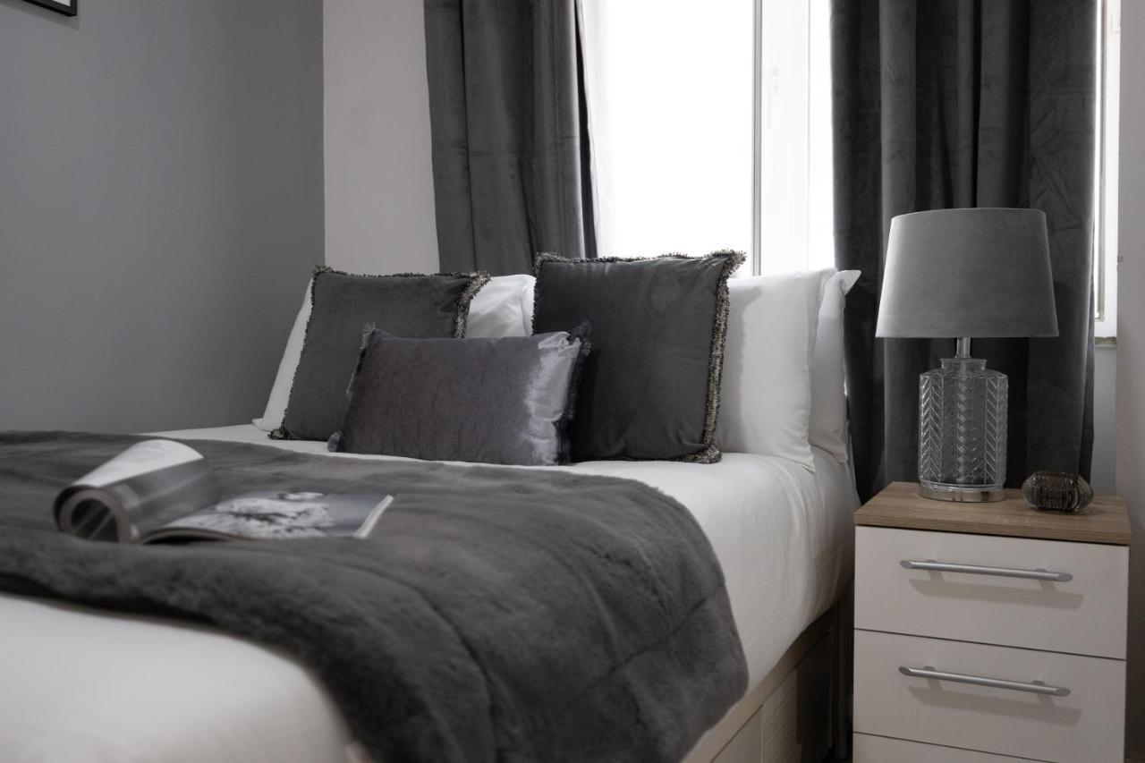 Spacious 4 Bedroom House Next To Kensington Palace لندن المظهر الخارجي الصورة