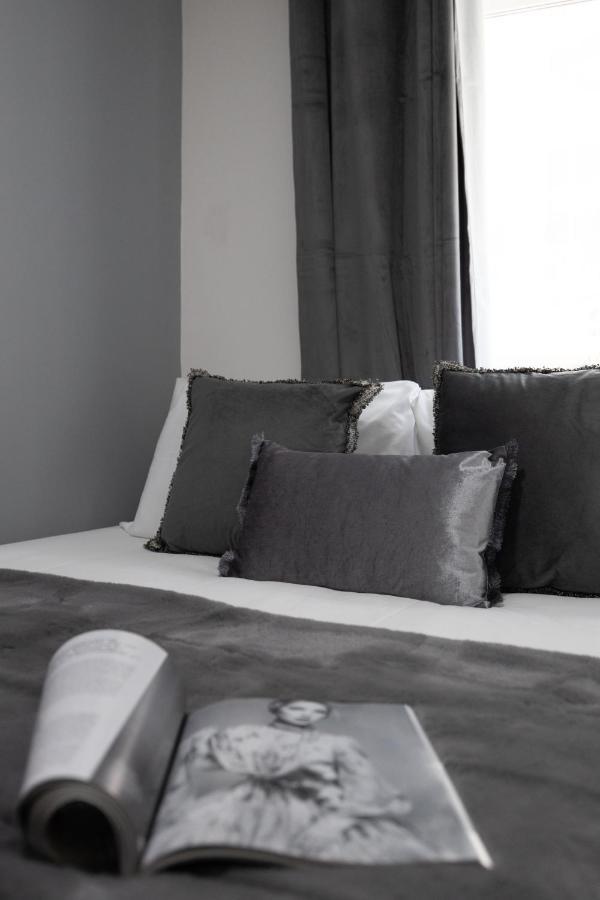 Spacious 4 Bedroom House Next To Kensington Palace لندن المظهر الخارجي الصورة