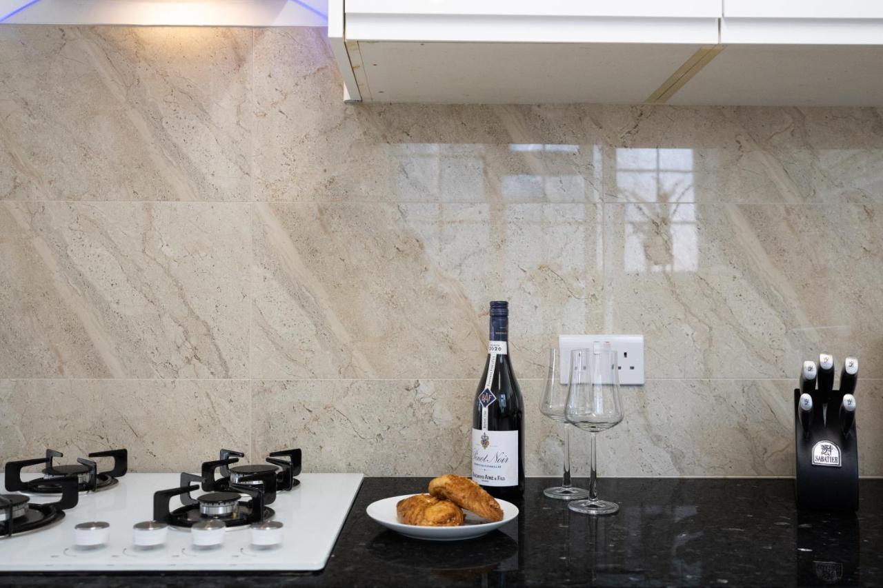 Spacious 4 Bedroom House Next To Kensington Palace لندن المظهر الخارجي الصورة