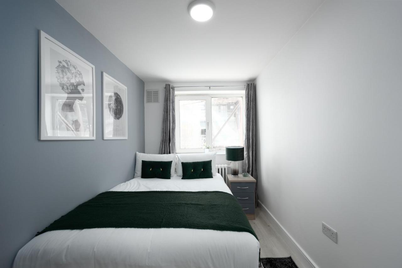Spacious 4 Bedroom House Next To Kensington Palace لندن المظهر الخارجي الصورة